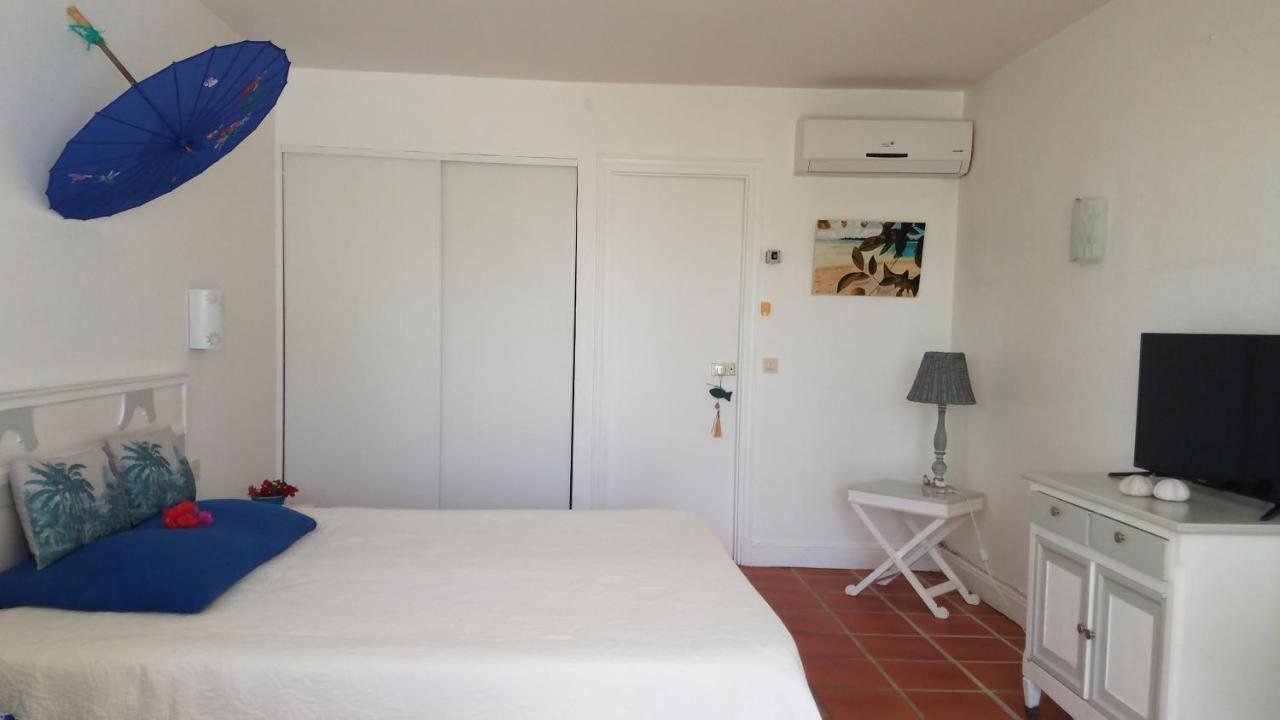 Appartement Rez-De-Chaussee De Villa A 1 Minute De La Plage Saint-Francois  Exteriör bild