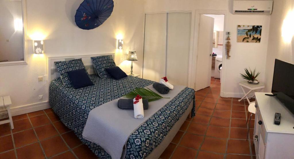 Appartement Rez-De-Chaussee De Villa A 1 Minute De La Plage Saint-Francois  Exteriör bild